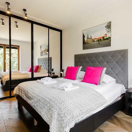 Central Kazimierz Apartment With Balcony คราคูฟ ภายนอก รูปภาพ