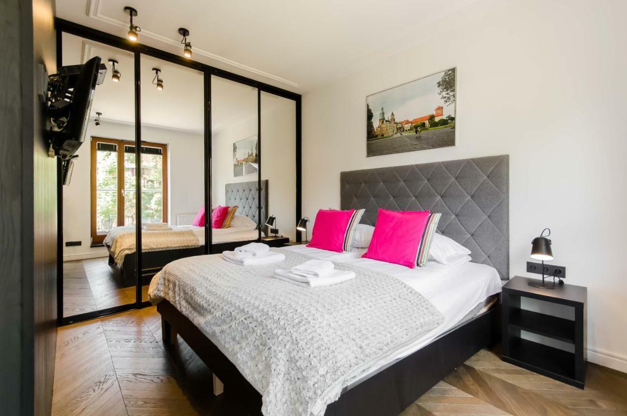 Central Kazimierz Apartment With Balcony คราคูฟ ภายนอก รูปภาพ